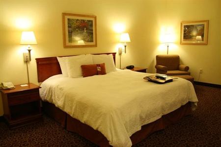 фото отеля Hampton Inn Lincoln - Heritage Park