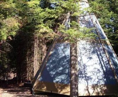 фото отеля Aux Tipis de la Rivière Sauvage