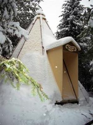 фото отеля Aux Tipis de la Rivière Sauvage