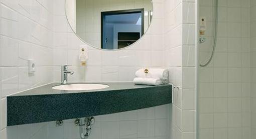 фото отеля B&B Hotel Kaiserslautern