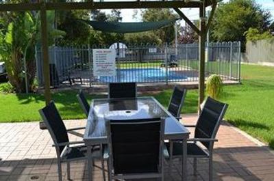 фото отеля Sturt Motel