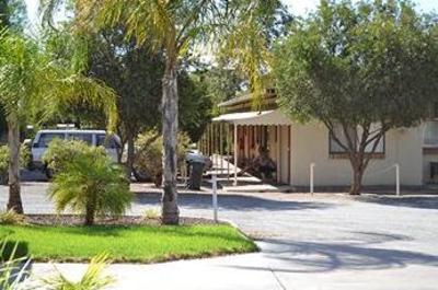 фото отеля Sturt Motel