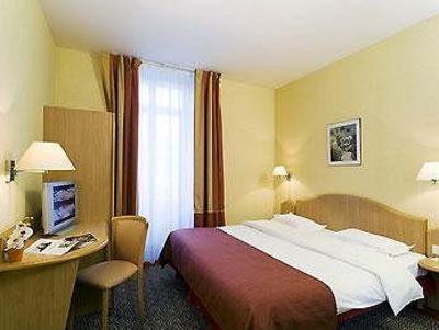 фото отеля Mercure Rennes Place de Bretagne