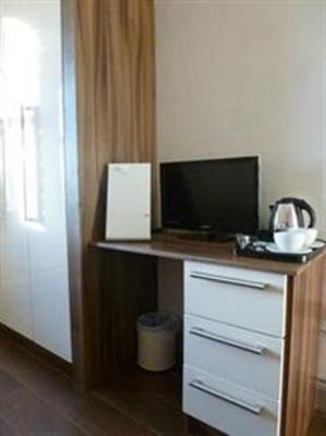фото отеля Base Serviced Apartments - Sir Thomas Street
