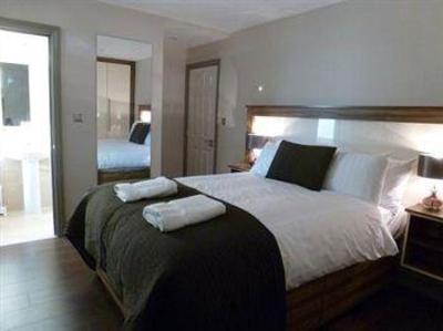 фото отеля Base Serviced Apartments - Sir Thomas Street