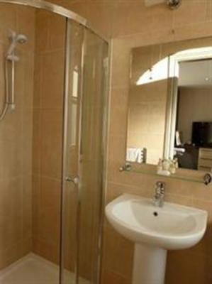 фото отеля Base Serviced Apartments - Sir Thomas Street