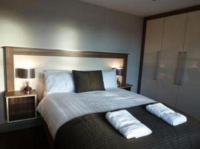 фото отеля Base Serviced Apartments - Sir Thomas Street