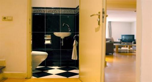 фото отеля The Amber Apartment