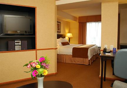 фото отеля Fairfield Inn & Suites Kelowna