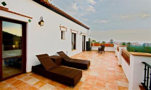 фото отеля Apartamentos Turisticos La Santa Cruz Almunecar
