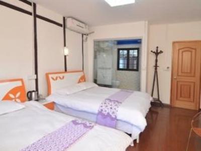 фото отеля Happiness Hostel