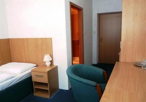 фото отеля Hotel Hubert Nove Zamky