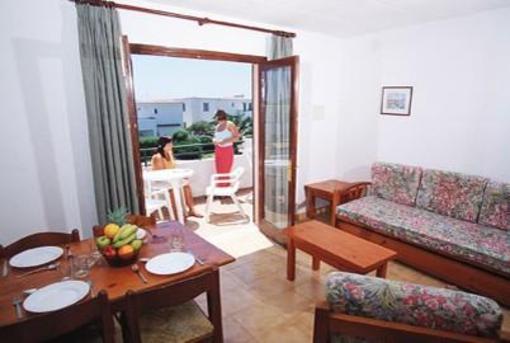 фото отеля Fiesta Park Apartments Menorca