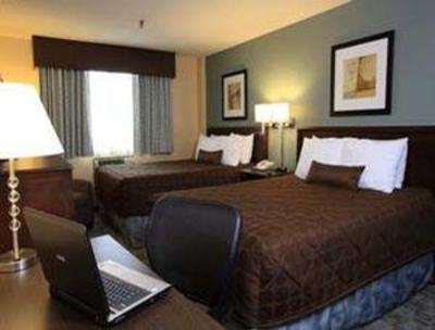 фото отеля Ramada Hotel and Golf Dome Saskatoon