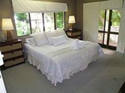 фото отеля Rainforest Apartments Mission Beach