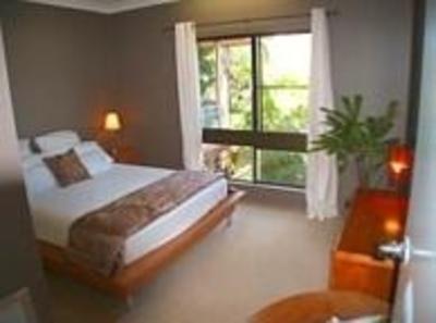фото отеля Rainforest Apartments Mission Beach