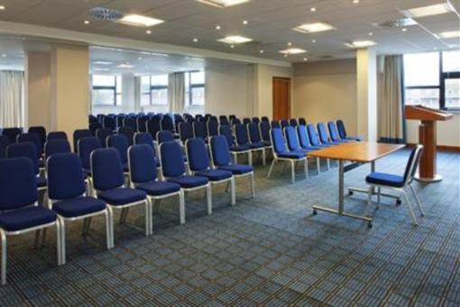 фото отеля Holiday Inn Cardiff City Centre