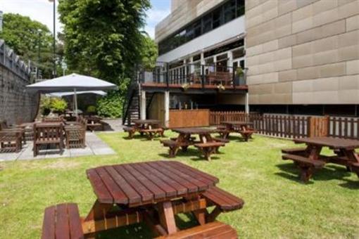 фото отеля Holiday Inn Cardiff City Centre