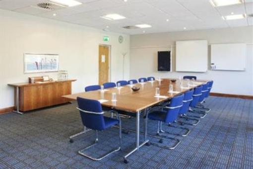 фото отеля Holiday Inn Cardiff City Centre