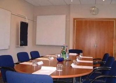 фото отеля Holiday Inn Cardiff City Centre