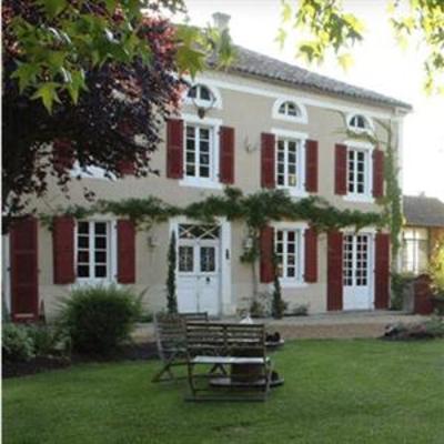 фото отеля Domaine De Peyron Bed & Breakfast Saint-Cricq-Chalosse