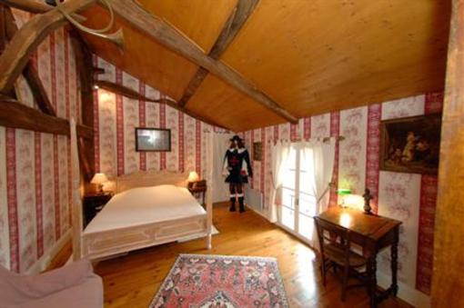 фото отеля Domaine De Peyron Bed & Breakfast Saint-Cricq-Chalosse