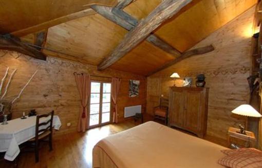 фото отеля Domaine De Peyron Bed & Breakfast Saint-Cricq-Chalosse