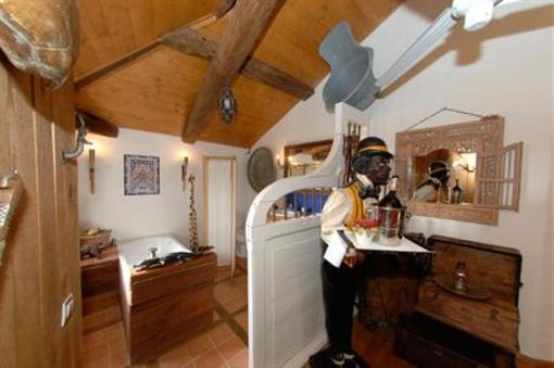 фото отеля Domaine De Peyron Bed & Breakfast Saint-Cricq-Chalosse