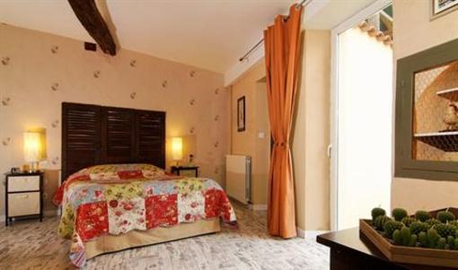 фото отеля Chambre d'hôtes La Cour Des Saligues Riscle