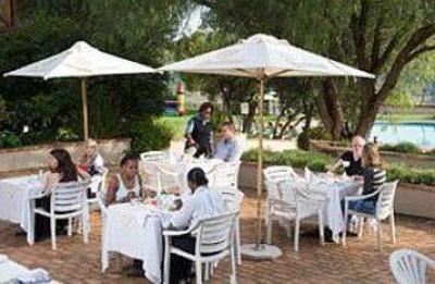 фото отеля Black Mountain Leisure & Conference Hotel