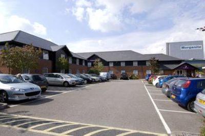 фото отеля Premier Inn North Swansea