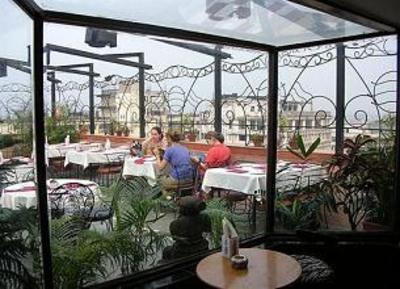 фото отеля Hotel Lindsay Kolkata