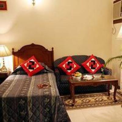 фото отеля Hotel Lindsay Kolkata