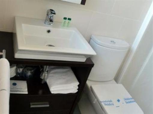фото отеля Hostal Esteba Caldes De Malavella