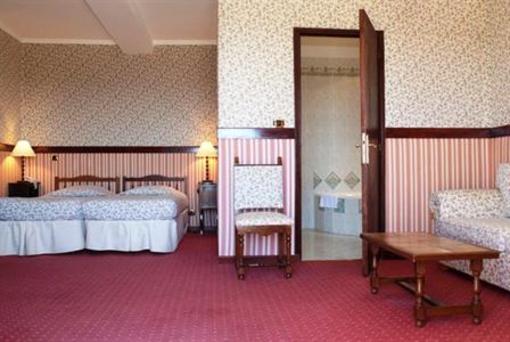 фото отеля Hotel La Petite Auberge
