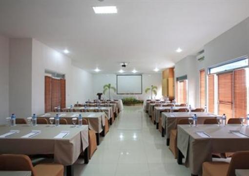 фото отеля Narmada Convention Hall
