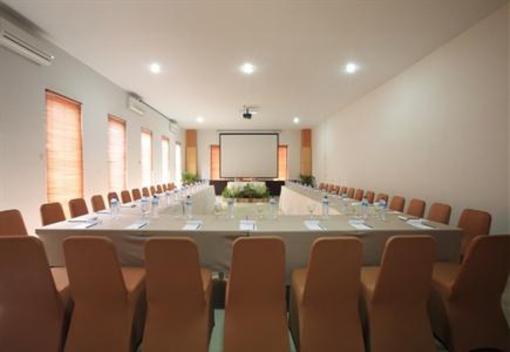 фото отеля Narmada Convention Hall