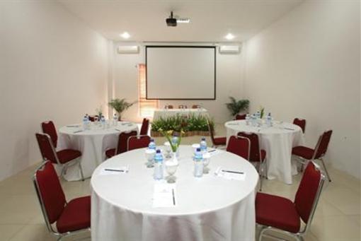 фото отеля Narmada Convention Hall