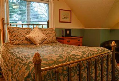 фото отеля Tucker House Inn