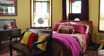 фото отеля Stone Manor Vineyard & Orchard B&B