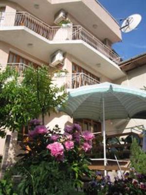 фото отеля Jotina Guest House