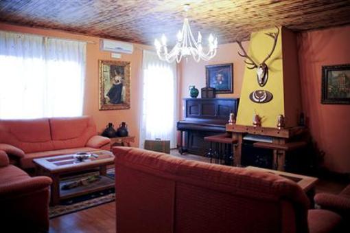фото отеля Hostal Rural Los Rosales