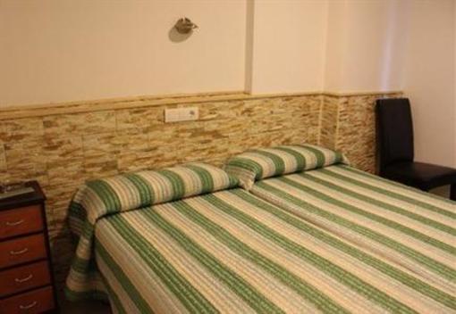 фото отеля Hostal Valle del Iregua