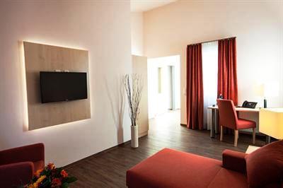 фото отеля Taunus Tagungshotel Friedrichsdorf