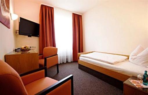 фото отеля Taunus Tagungshotel Friedrichsdorf