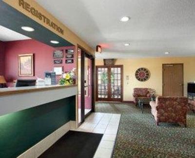фото отеля Super 8 Motel Richmond (Illinois)