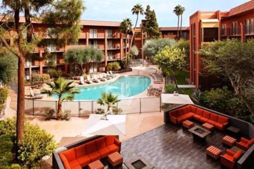 фото отеля Holiday Inn & Suites Phoenix Airport North
