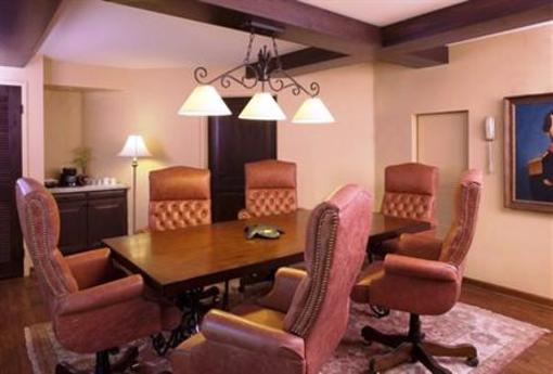 фото отеля Holiday Inn & Suites Phoenix Airport North