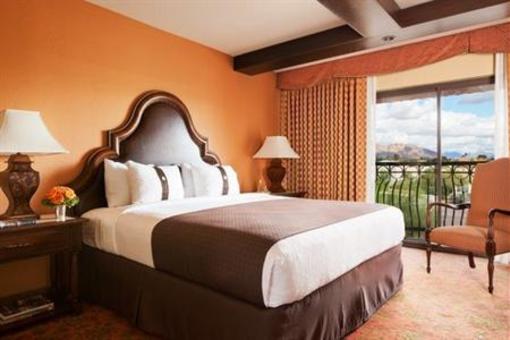 фото отеля Holiday Inn & Suites Phoenix Airport North