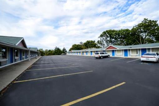 фото отеля Americas Best Value Inn & Suites Jackson Michigan